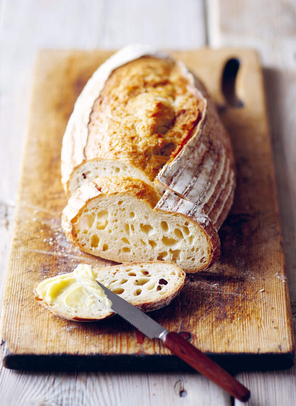 必烤經典麵包：英國金牌麵包師的60堂頂尖烘焙課，60款完美比例配方，烤出蓬鬆溼潤好口感
